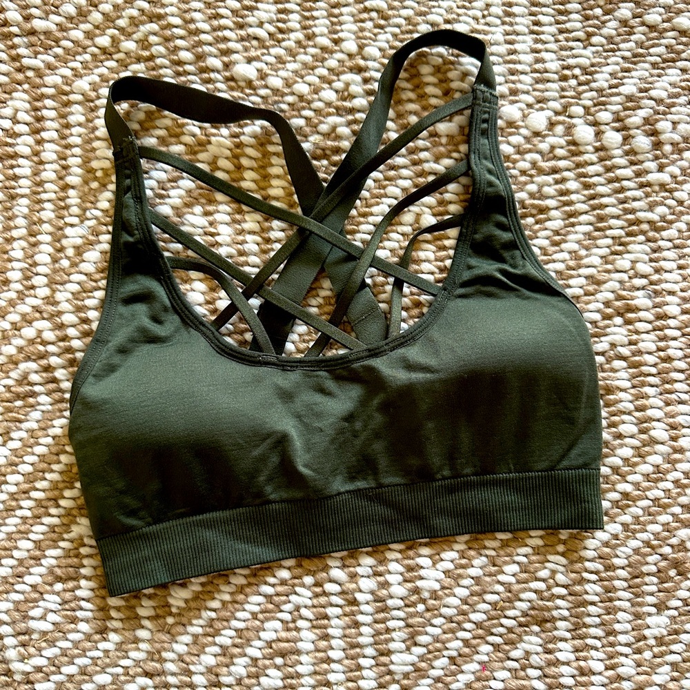 NWOT Victoria’s Secret Sport Olive Size Small Strappy Back Adjustable Sports Bra